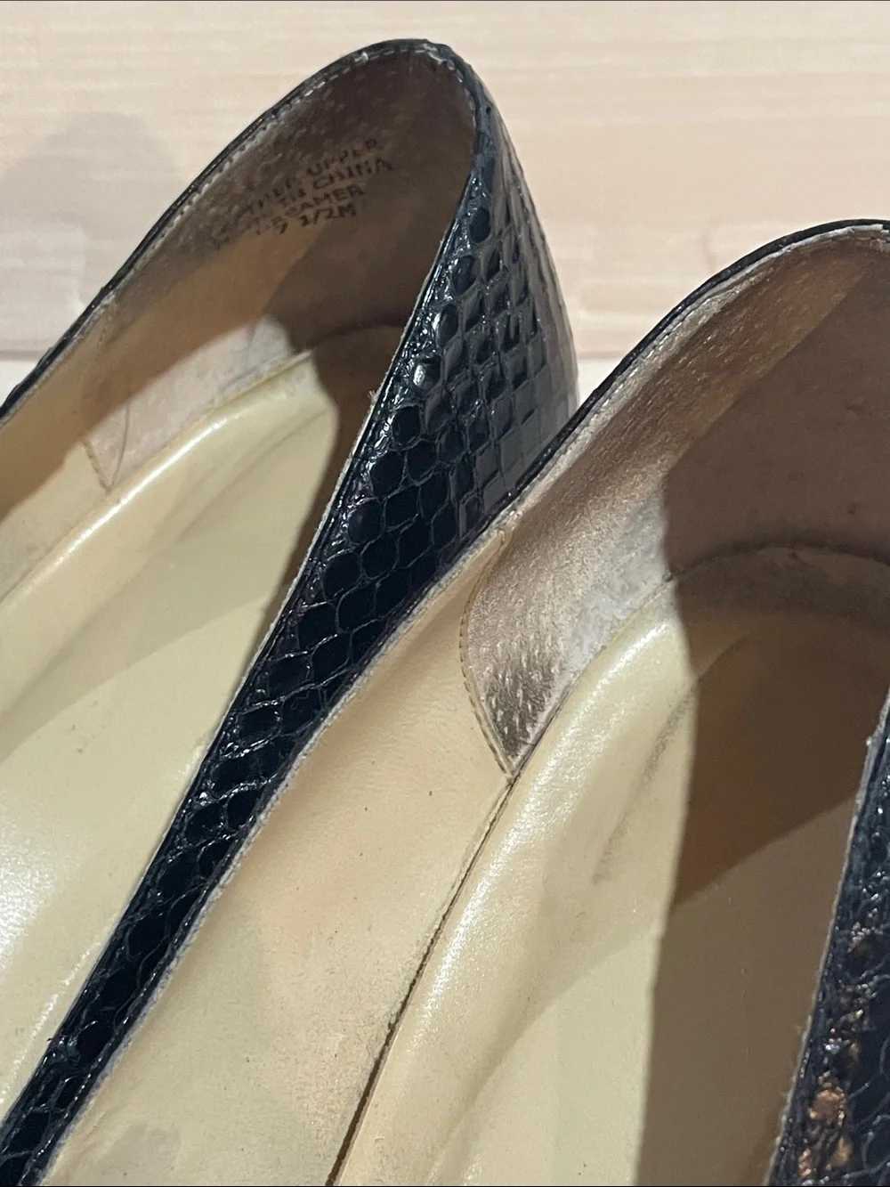 Karen Scott Black Textured Pointed-Toe Heels